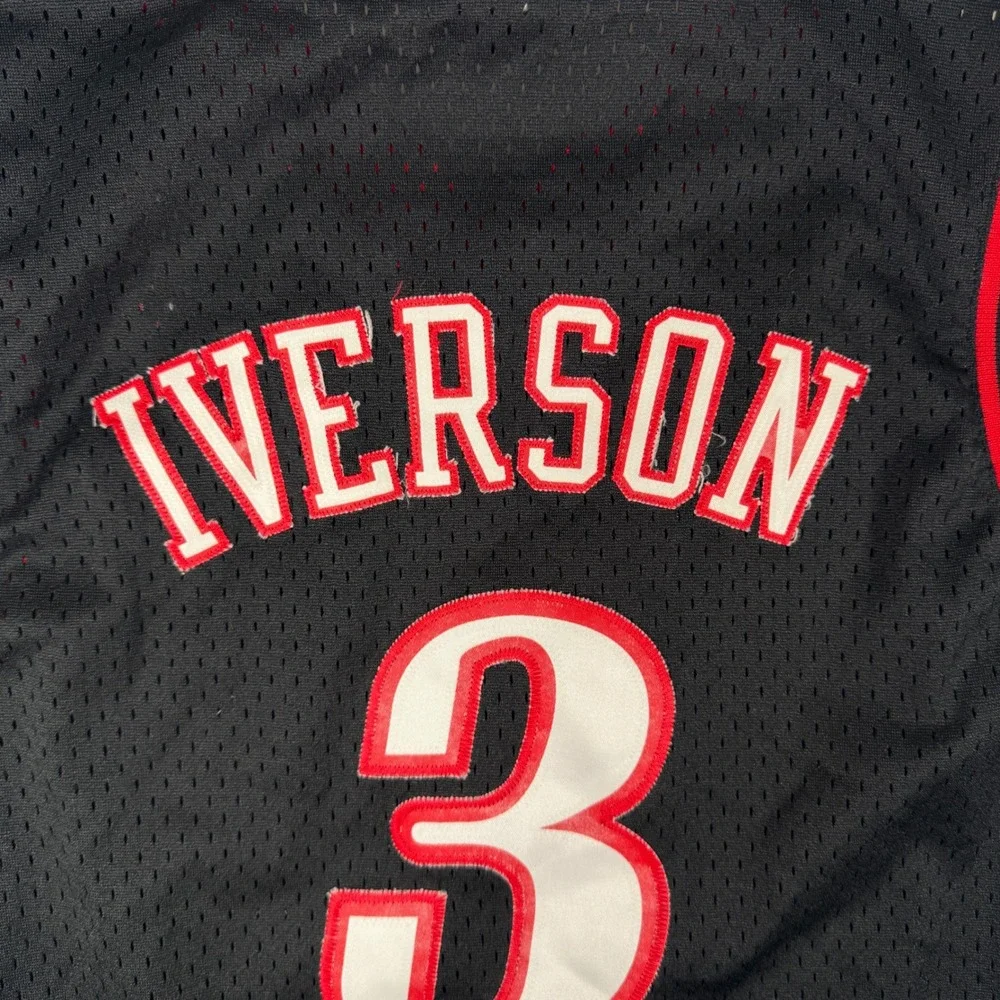 Reebok Philadelphia 76'ers Allen Iverson #3 Sixers Jersey Youth M 10-12 Black